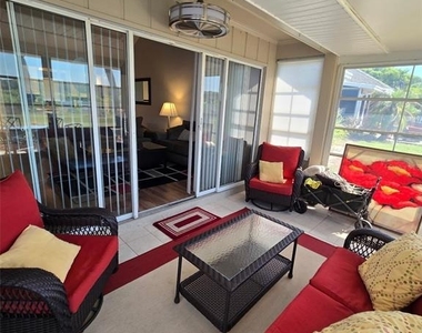 1118 Villa Lane - Photo Thumbnail 12