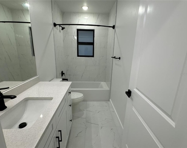 1775 Glenway Court - Photo Thumbnail 13
