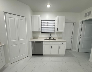 1775 Glenway Court - Photo Thumbnail 11
