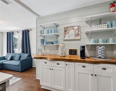 109 N Peninsula Avenue - Photo Thumbnail 6