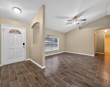 835 Lancaster Avenue - Photo Thumbnail 2