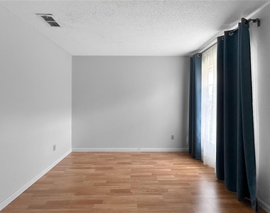 3228 Running Bear Way - Photo Thumbnail 18