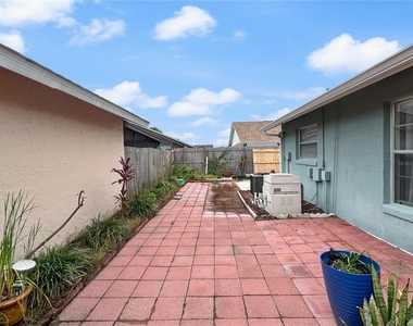 3228 Running Bear Way - Photo Thumbnail 24