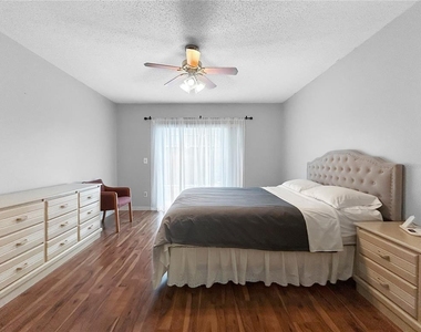 3228 Running Bear Way - Photo Thumbnail 14