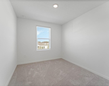 1281 Axel Graeson Avenue - Photo Thumbnail 9