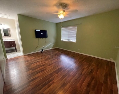 710 Raymond Circle - Photo Thumbnail 9