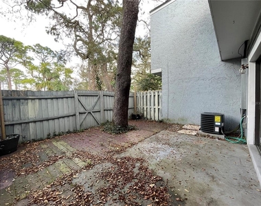 710 Raymond Circle - Photo Thumbnail 11