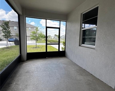 11777 Globe Street - Photo Thumbnail 20