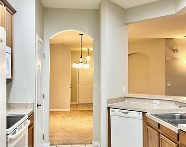 3000 Laurel Park Lane - Photo Thumbnail 8