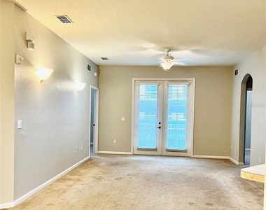 3000 Laurel Park Lane - Photo Thumbnail 3