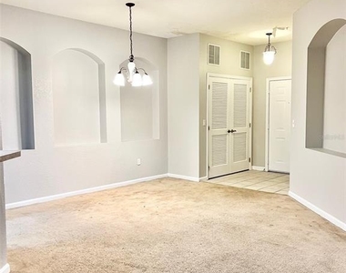 3000 Laurel Park Lane - Photo Thumbnail 4