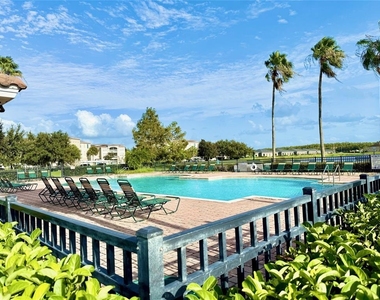 3000 Laurel Park Lane - Photo Thumbnail 17