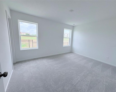886 Lynx Street - Photo Thumbnail 15