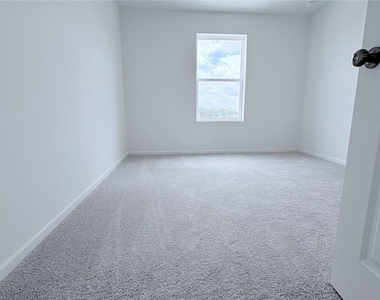 886 Lynx Street - Photo Thumbnail 23