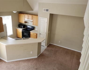 9069 Lee Vista Boulevard - Photo Thumbnail 10
