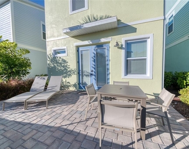 8056 Lost Shaker Lane - Photo Thumbnail 17