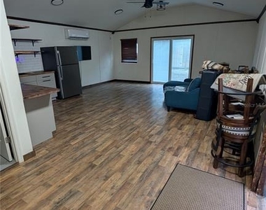 18312 Holister Rd - Photo Thumbnail 6