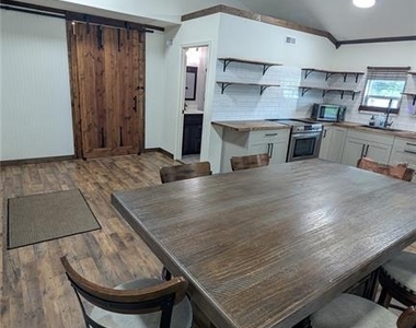 18312 Holister Rd - Photo Thumbnail 17