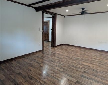 18312 Holister Rd - Photo Thumbnail 14