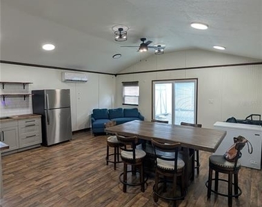 18312 Holister Rd - Photo Thumbnail 3