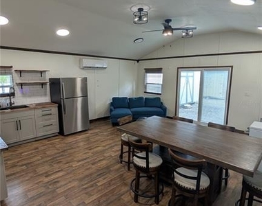 18312 Holister Rd - Photo Thumbnail 4