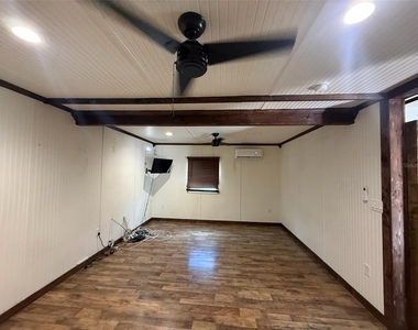 18312 Holister Rd - Photo Thumbnail 1