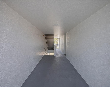 2206 Antigua Place - Photo Thumbnail 6