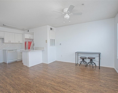 2206 Antigua Place - Photo Thumbnail 12