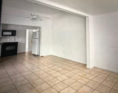 941 Lakeview Road - Photo Thumbnail 12