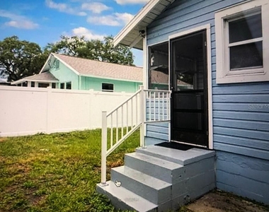 941 Lakeview Road - Photo Thumbnail 8
