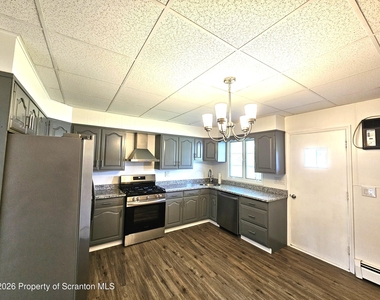814 Price Street - Photo Thumbnail 3