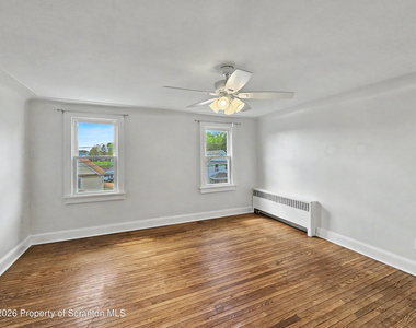 814 Price Street - Photo Thumbnail 10