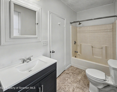 814 Price Street - Photo Thumbnail 4