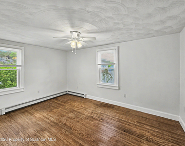 814 Price Street - Photo Thumbnail 8
