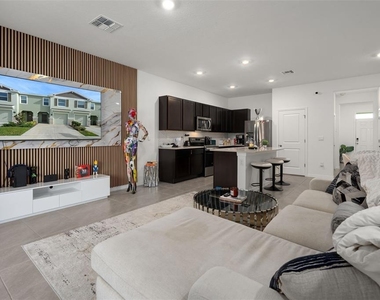 11385 Crescent Deer Drive - Photo Thumbnail 4