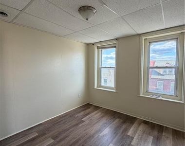 1218 Mechanic Street - Photo Thumbnail 5