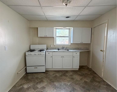 1218 Mechanic Street - Photo Thumbnail 4
