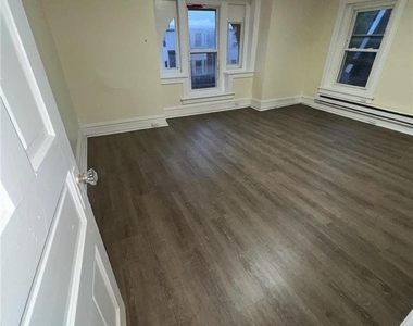 1438 W Turner Street - Photo Thumbnail 5