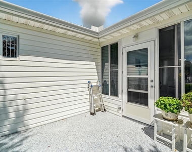 17551 Se 96th Court - Photo Thumbnail 5