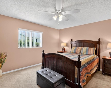 17551 Se 96th Court - Photo Thumbnail 18
