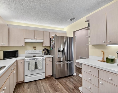 17551 Se 96th Court - Photo Thumbnail 15
