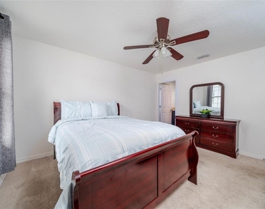 212 Primrose Drive - Photo Thumbnail 13