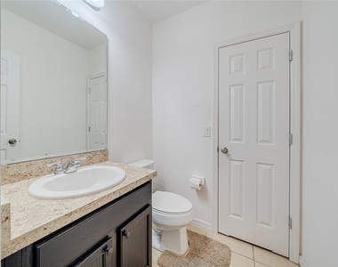 212 Primrose Drive - Photo Thumbnail 9