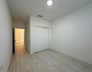 43 Waverly Lane - Photo Thumbnail 16