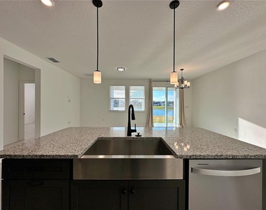 43 Waverly Lane - Photo Thumbnail 5