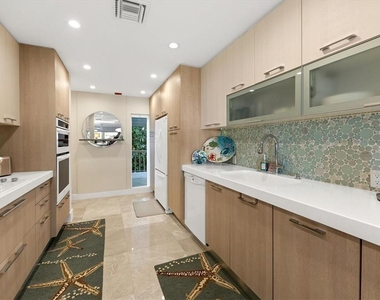 5757 Gulf Of Mexico Drive - Photo Thumbnail 15