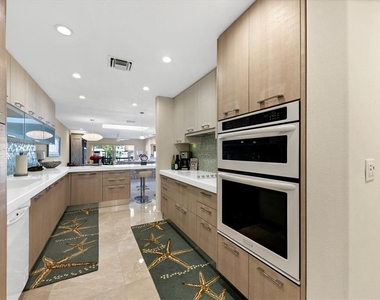 5757 Gulf Of Mexico Drive - Photo Thumbnail 14