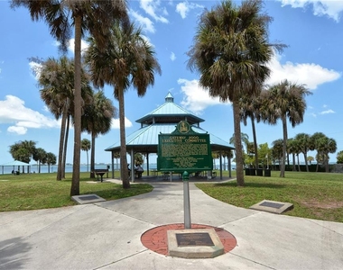 1709 N Tamiami Trail - Photo Thumbnail 31