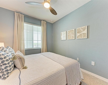 12320 Wellen Golf Street - Photo Thumbnail 18