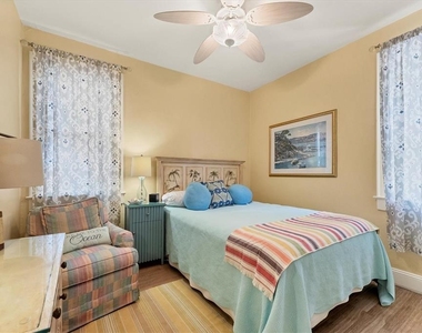 1676 Oak Street - Photo Thumbnail 15